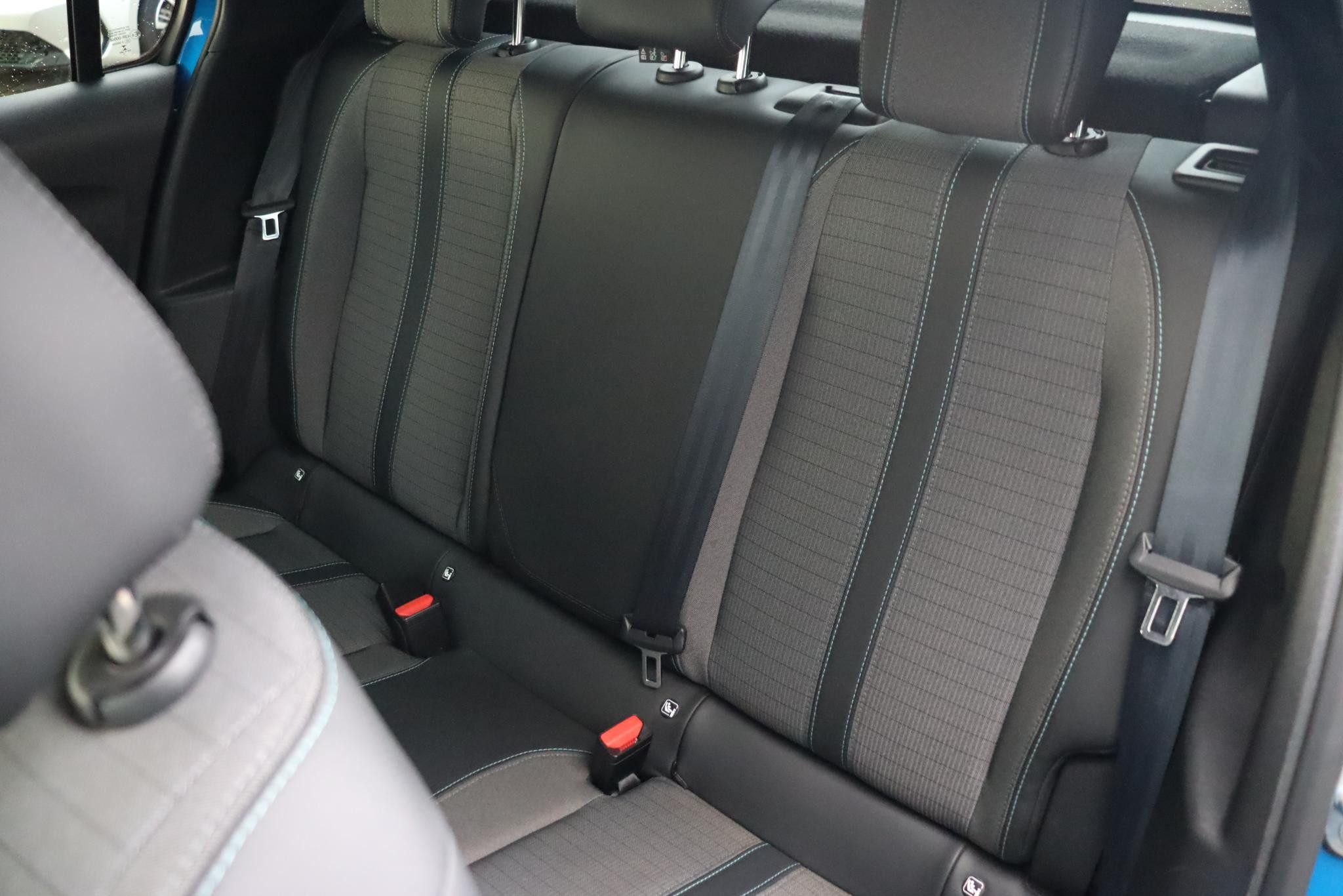 Hoofdafbeelding Peugeot e-208