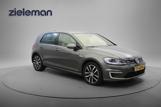 Volkswagen e-Golf e-Golf - Carplay, Camera, Leer, Stoelverw. SOH 88%