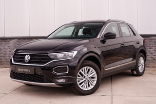 Volkswagen T-Roc 1.5 TSI Sport | LED | Trekhaak | Carplay | Virtual Cockpit | Camera | PDC