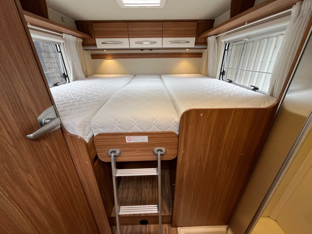 Hoofdafbeelding Carado T447 Lengtebedden Hefbed