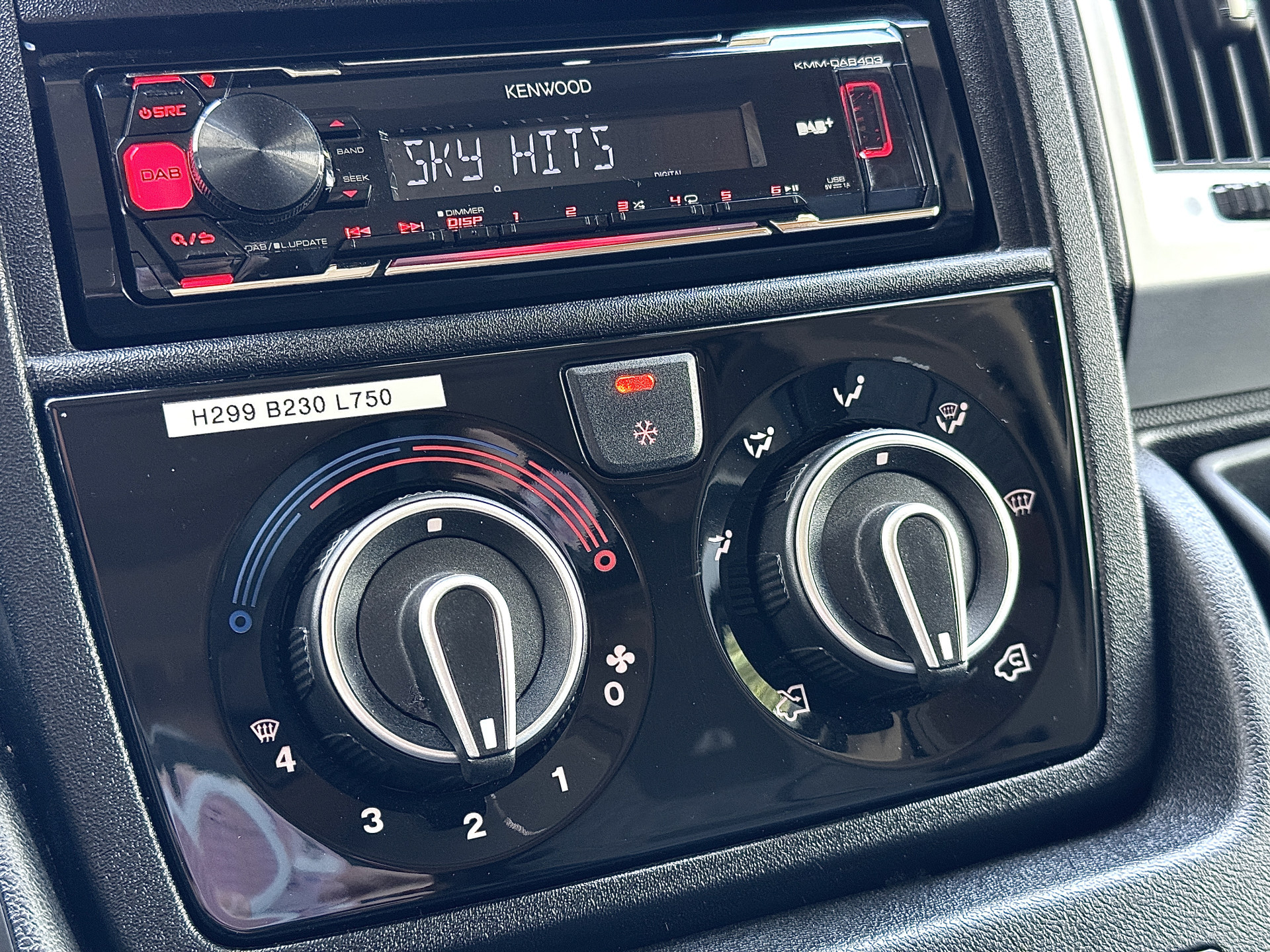 Hoofdafbeelding Adria CORAL 670 SL