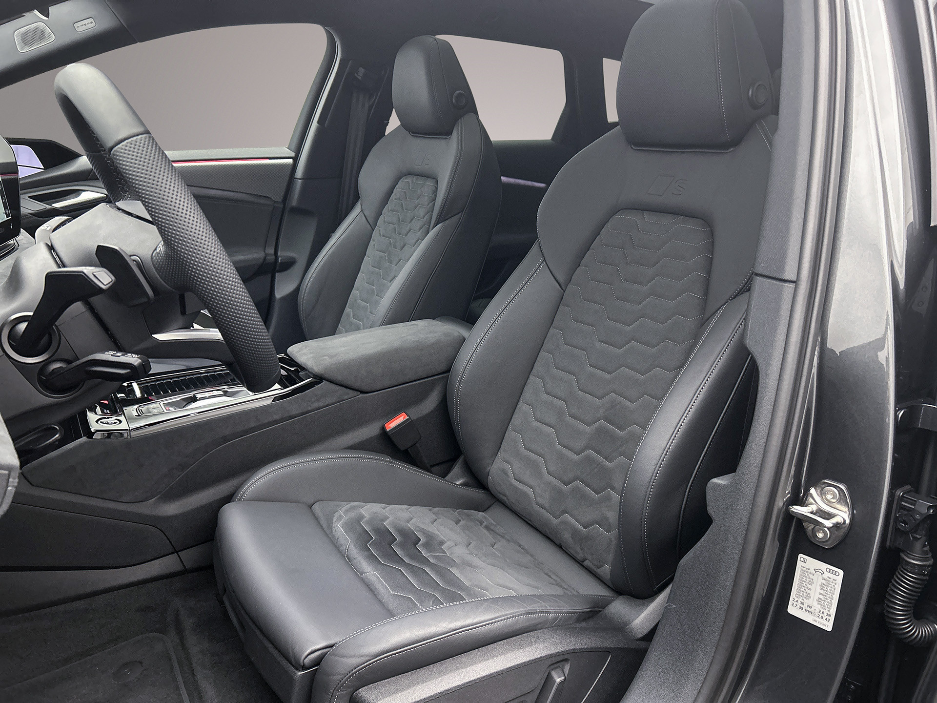 Hoofdafbeelding Audi A6 Avant e-tron