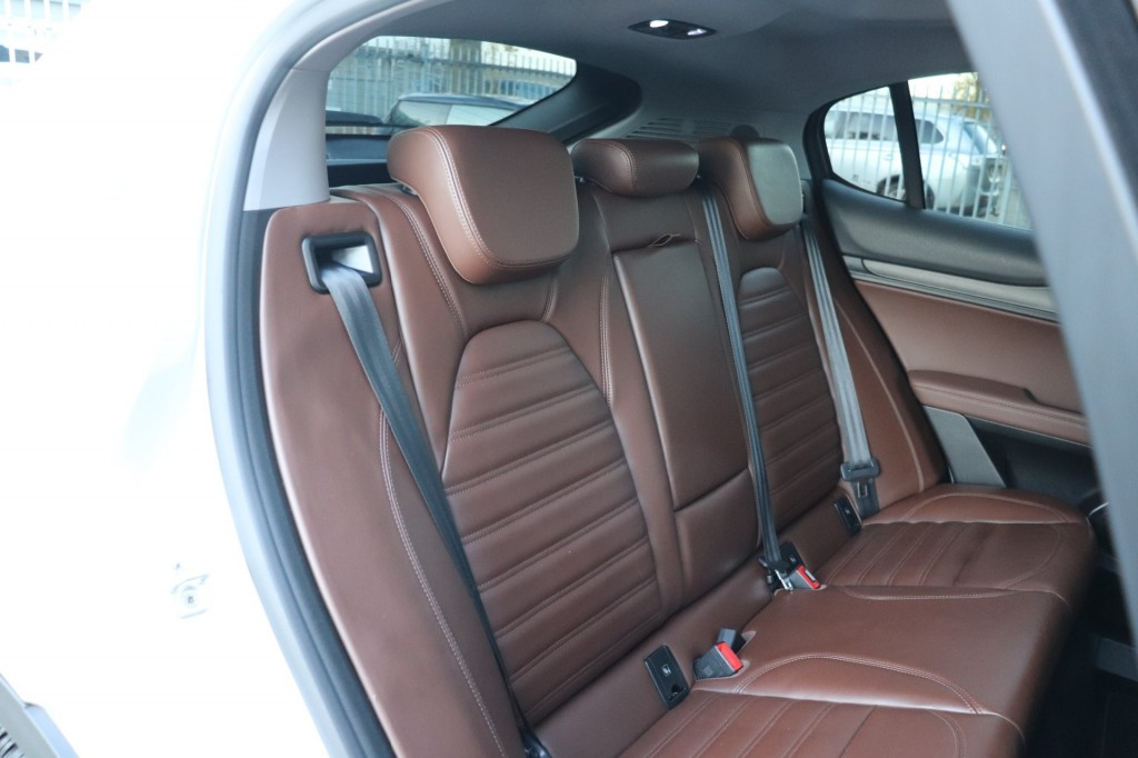 Hoofdafbeelding Alfa Romeo Stelvio