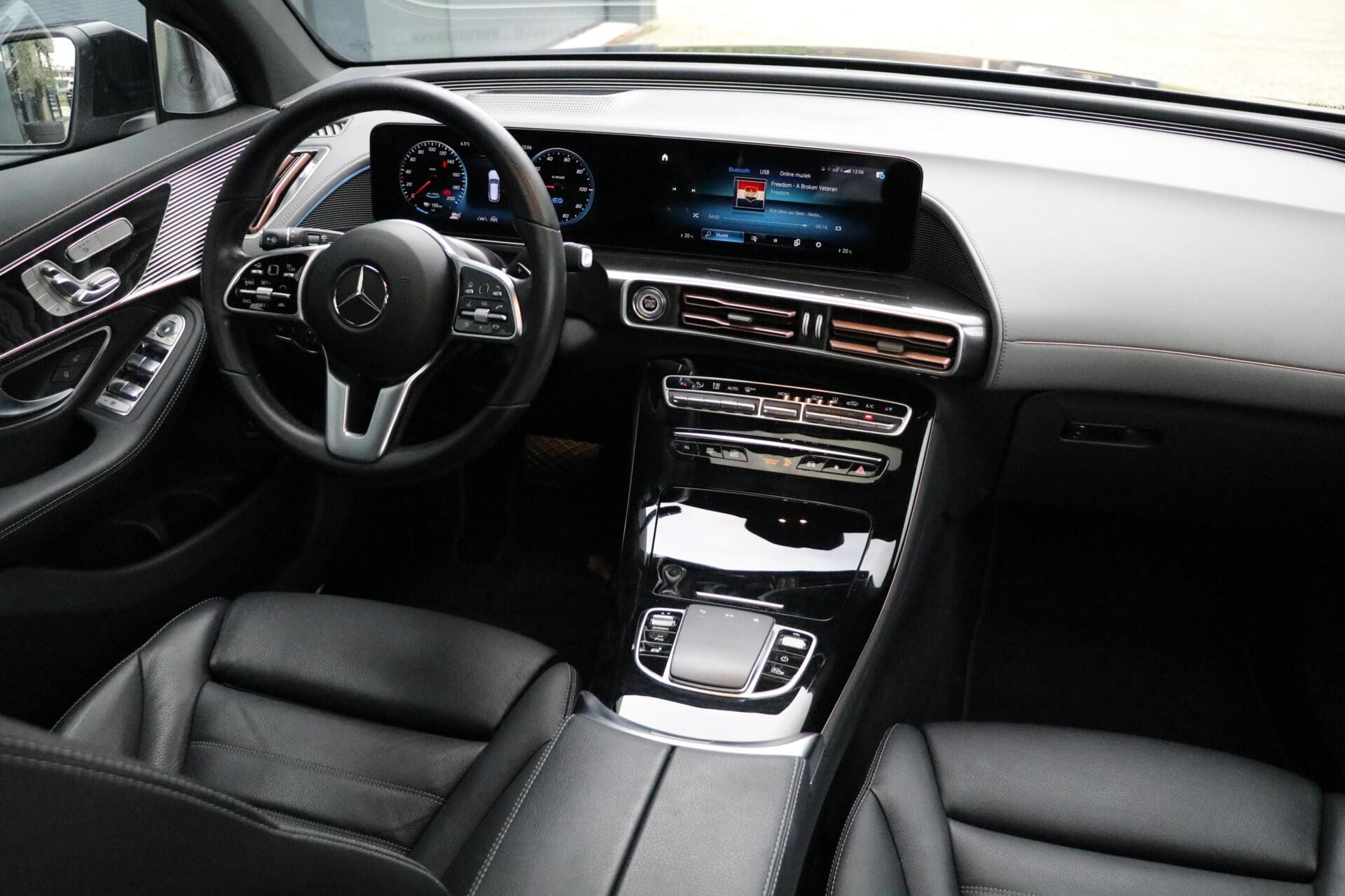 Hoofdafbeelding Mercedes-Benz EQC