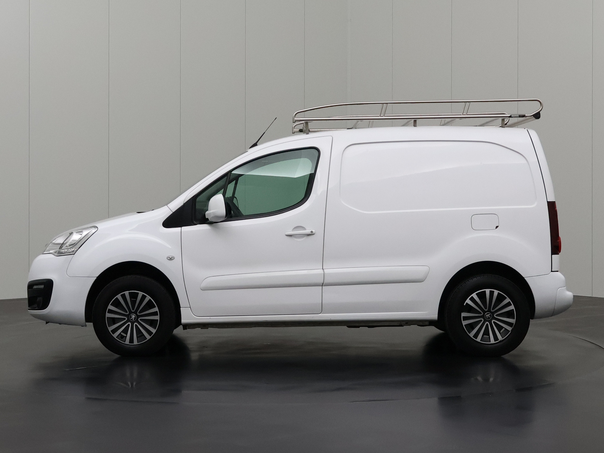 Hoofdafbeelding Peugeot Partner