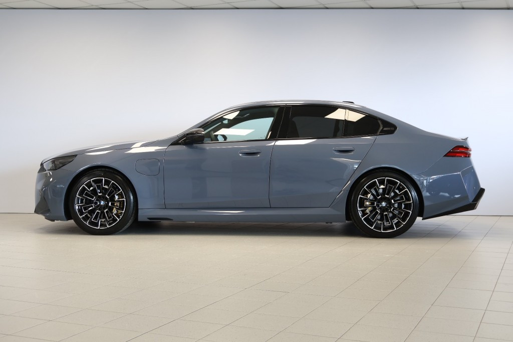 Hoofdafbeelding BMW M5