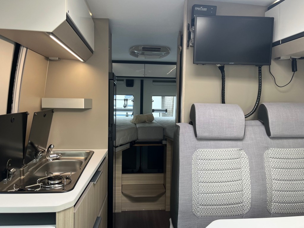 Hoofdafbeelding Adria Twin 640 Slb Plus Enkele Bedden 2x Airco