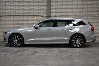 Volvo V60 Volvo V60 350pk AWD Essential Bright | Leder | Driver | Climate | Styling - afbeelding nr 5
