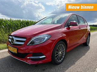 Hoofdafbeelding Mercedes-Benz B-Klasse Mercedes-Benz B-Klasse 250 E / AUTOMAAT / VOLL / NIEUWSTAAT