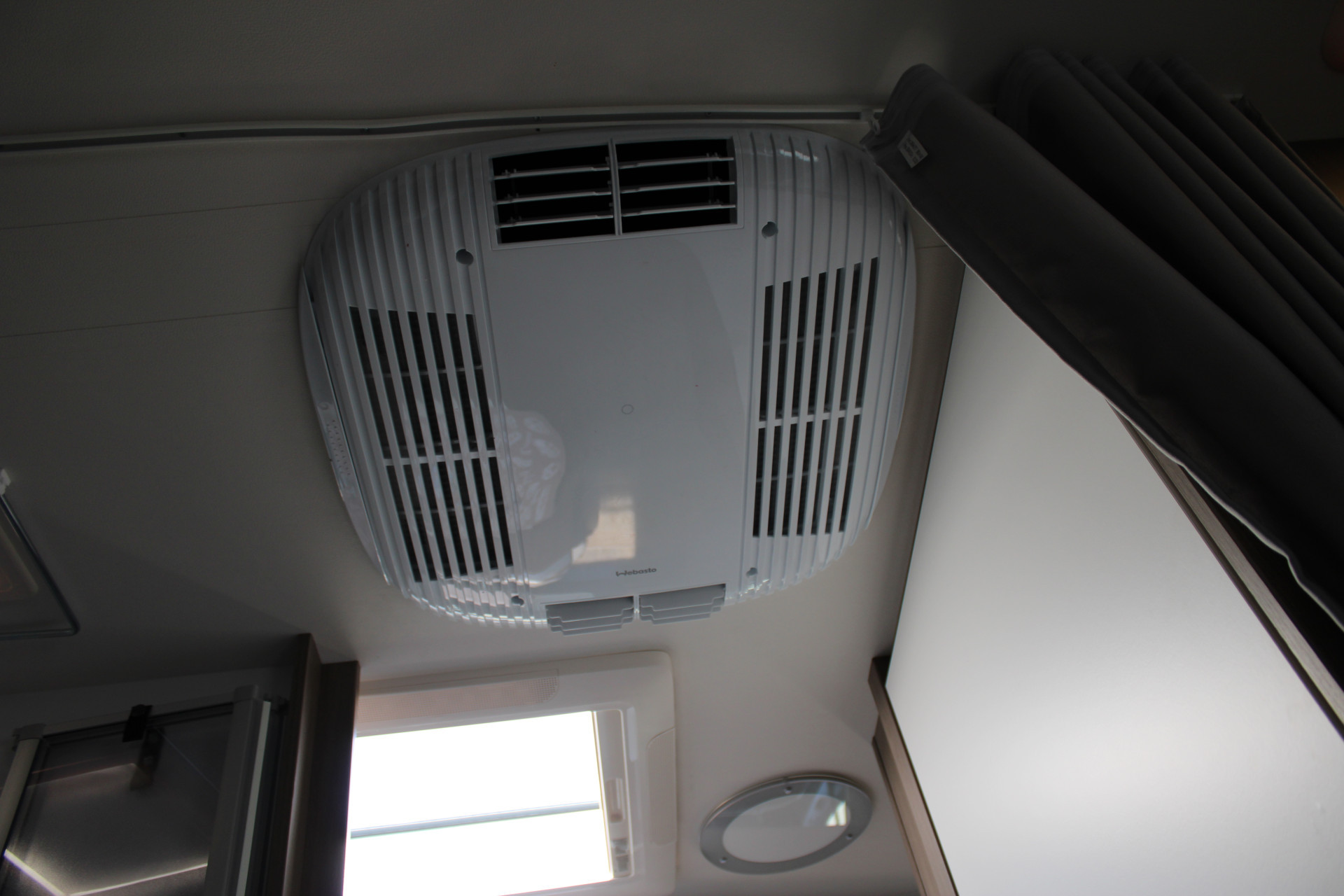 Hoofdafbeelding Carado T680/T447T