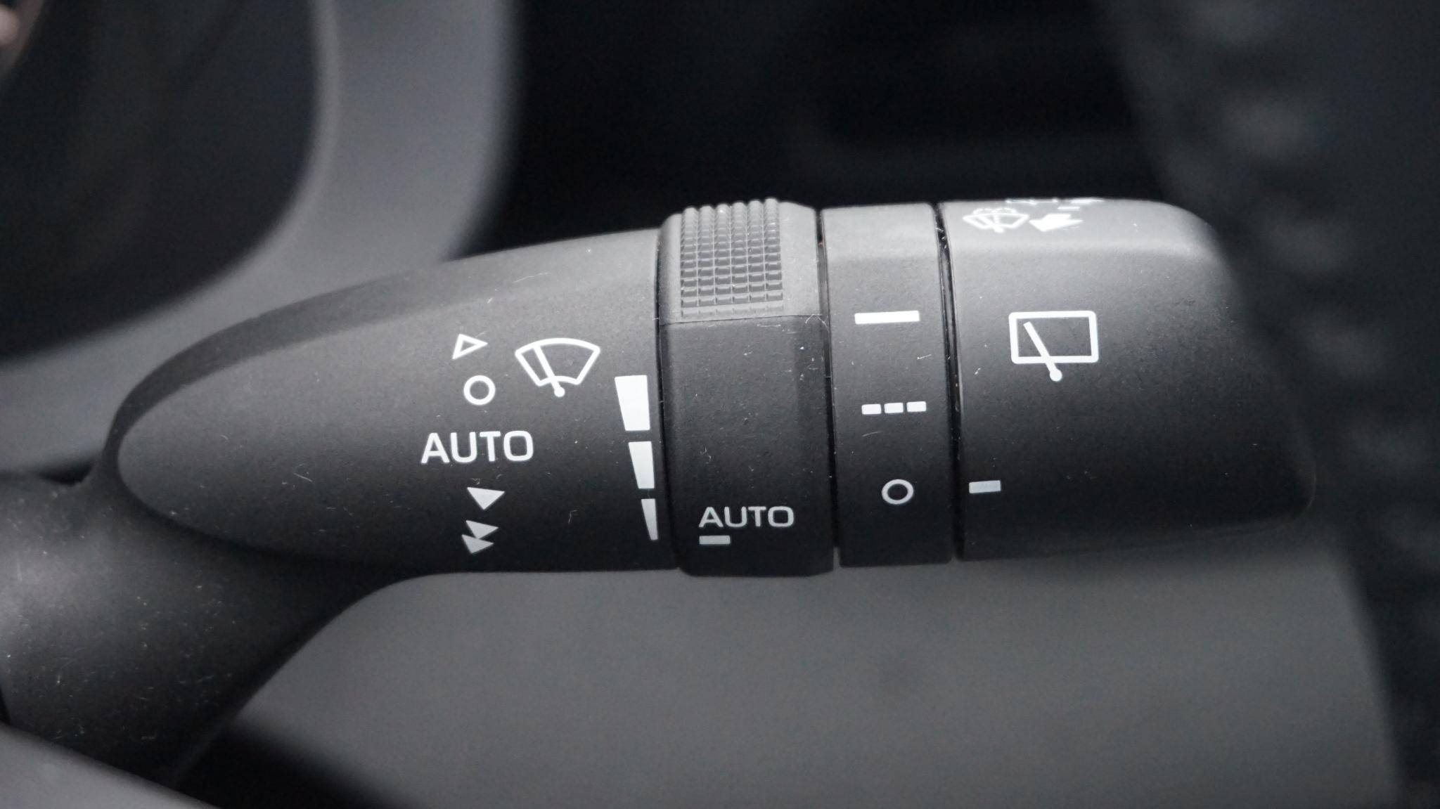 Hoofdafbeelding Mazda 2 Hybrid