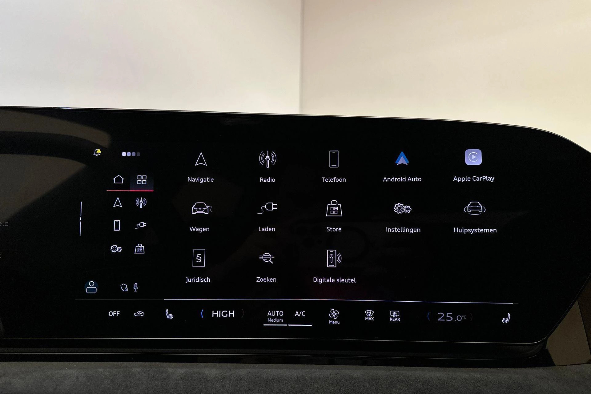 Hoofdafbeelding Audi A6 Avant e-tron