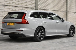 Volvo V60 Volvo V60 350pk AWD Essential Bright | Leder | Driver | Climate | Styling - afbeelding nr 2