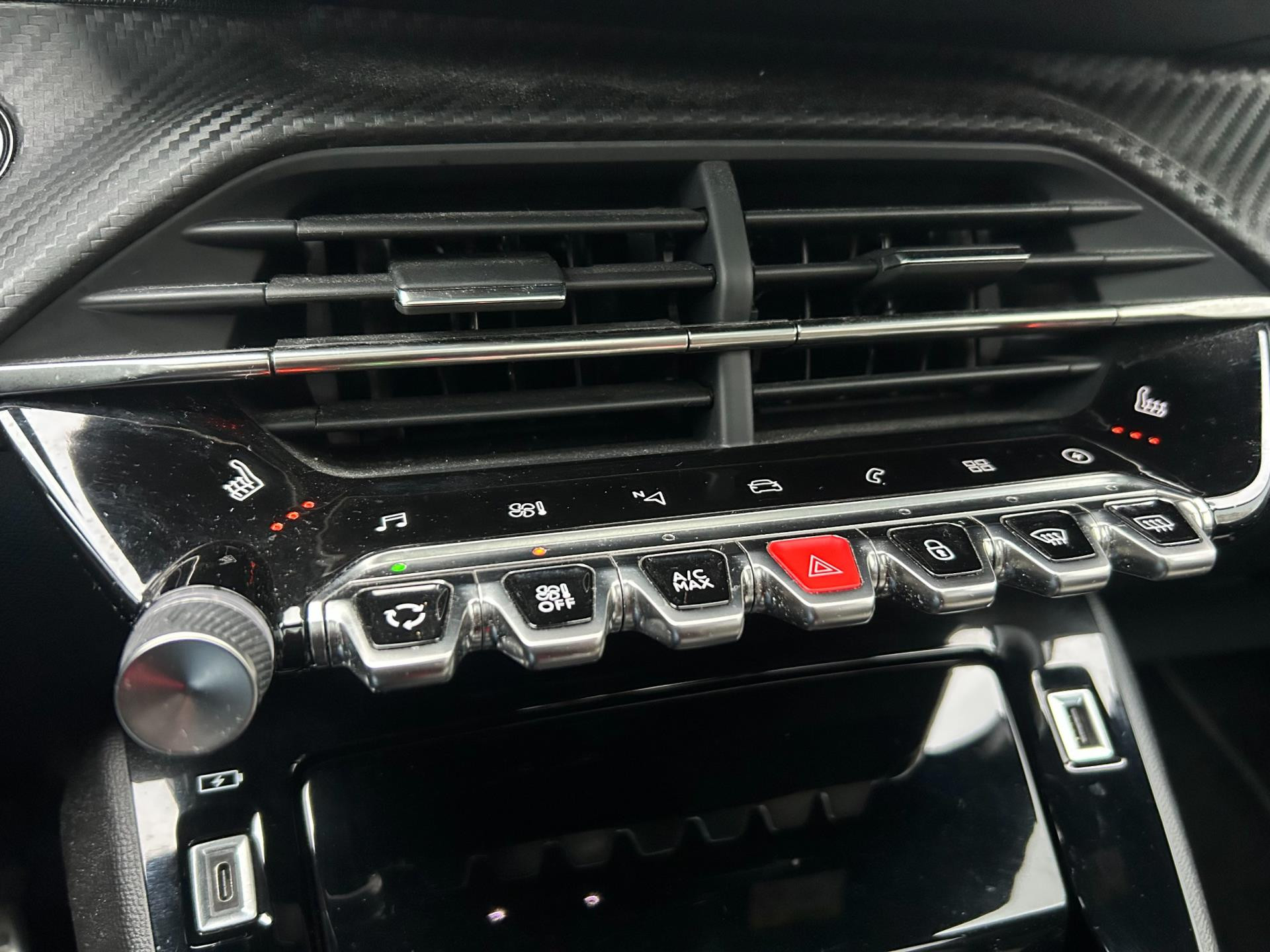 Hoofdafbeelding Peugeot e-208