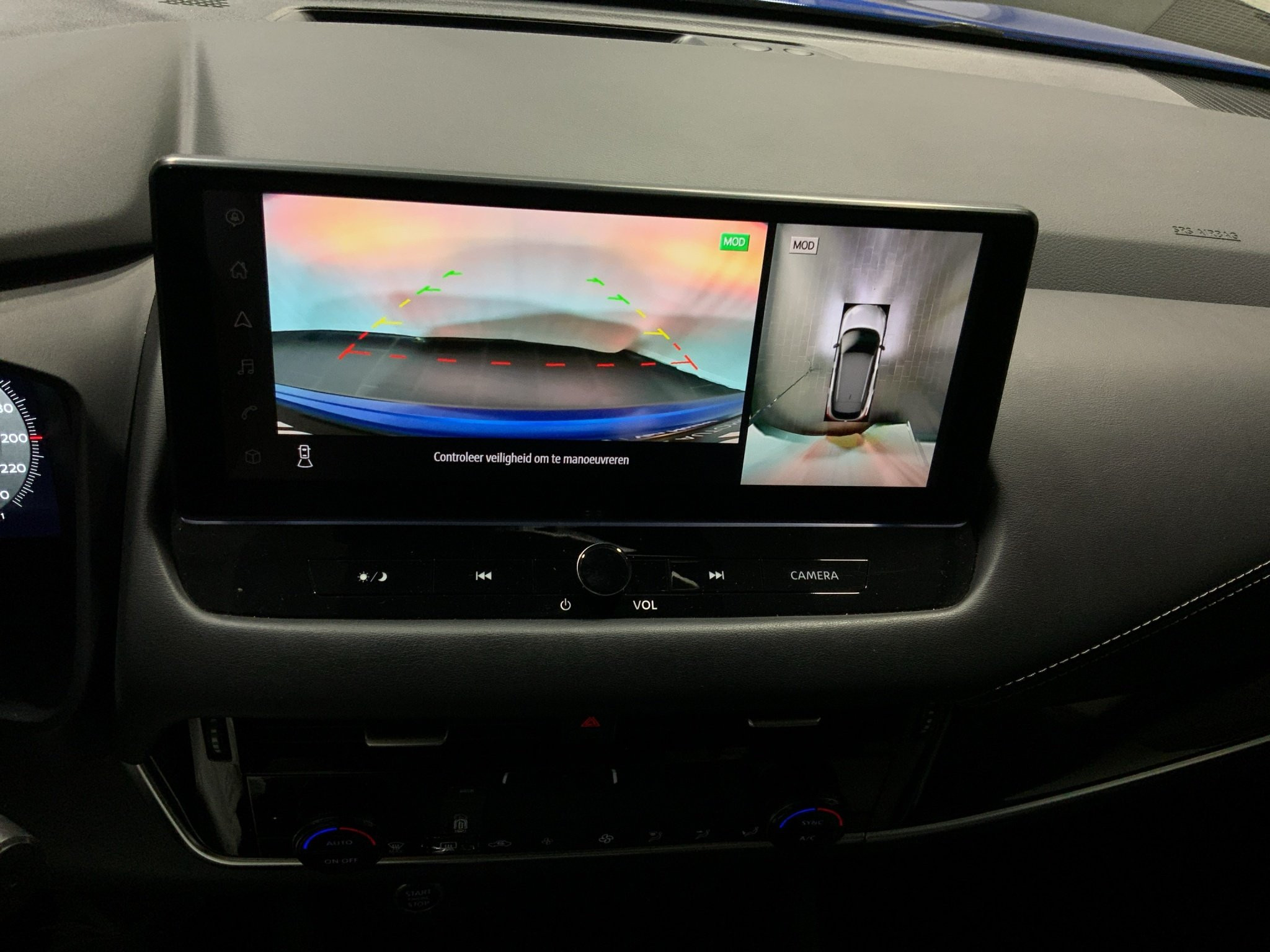 Nissan-QASHQAI-image-24