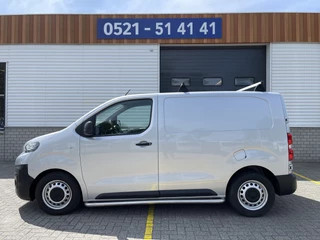 Peugeot Expert 226C 1.6 BlueHDI 95 Premium L1H1 / rijklaar € 10.950 ex btw / lease vanaf € 295 / airco / cruise / 3 zits / dakdragers / trekhaak / zilver metallic !