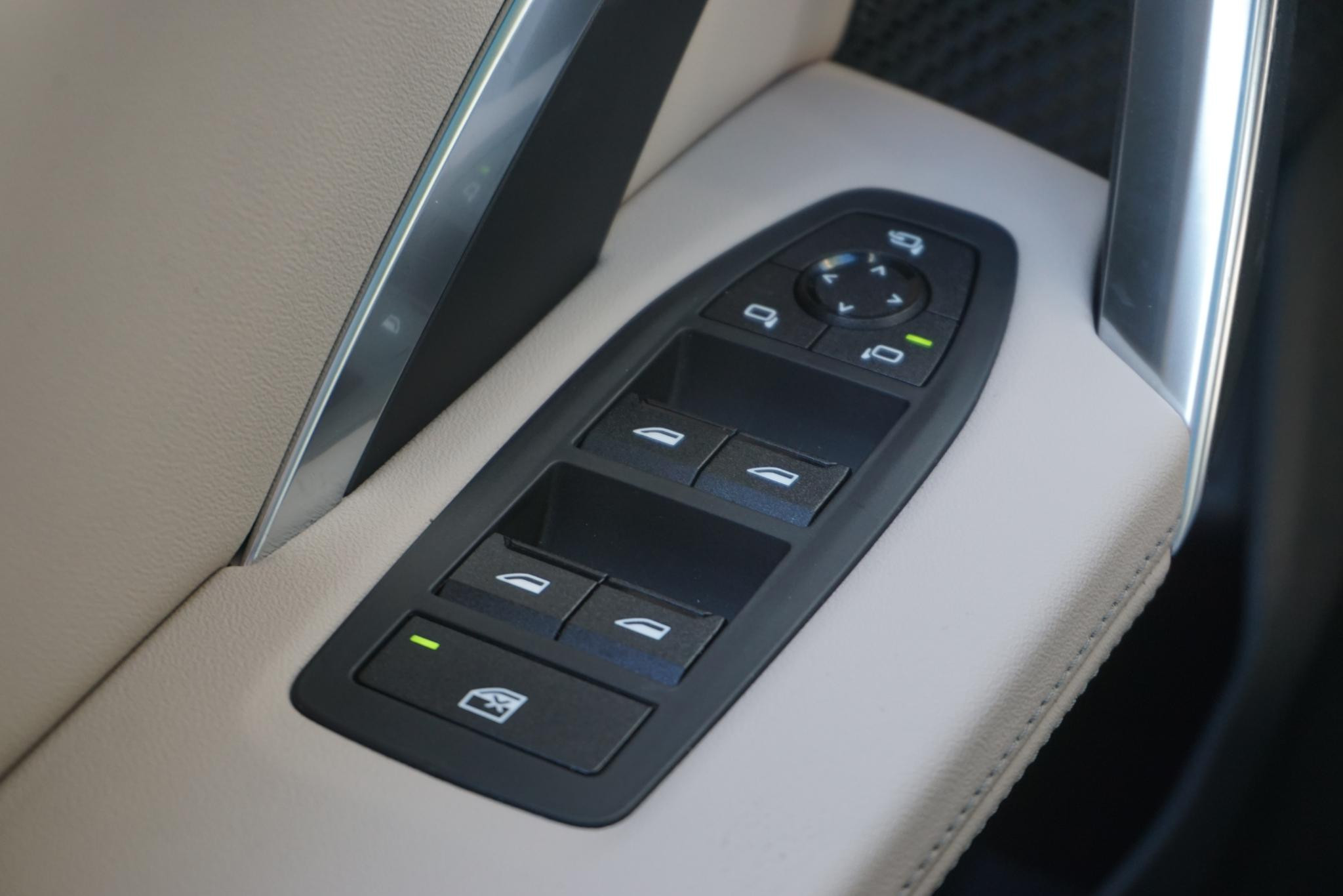 Hoofdafbeelding BMW iX2