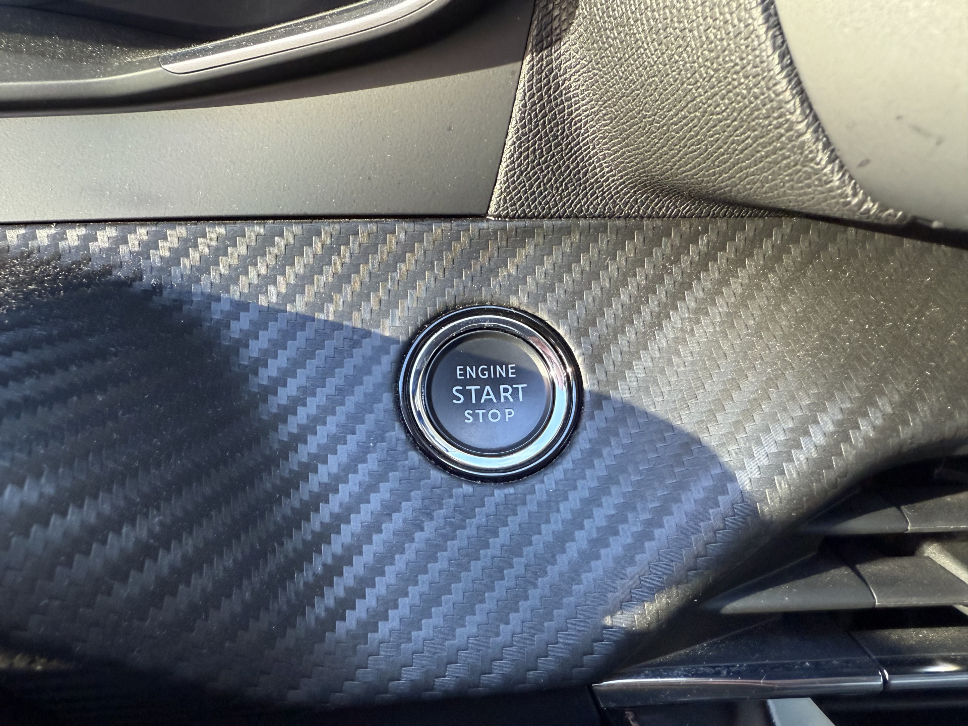 Hoofdafbeelding Peugeot e-208