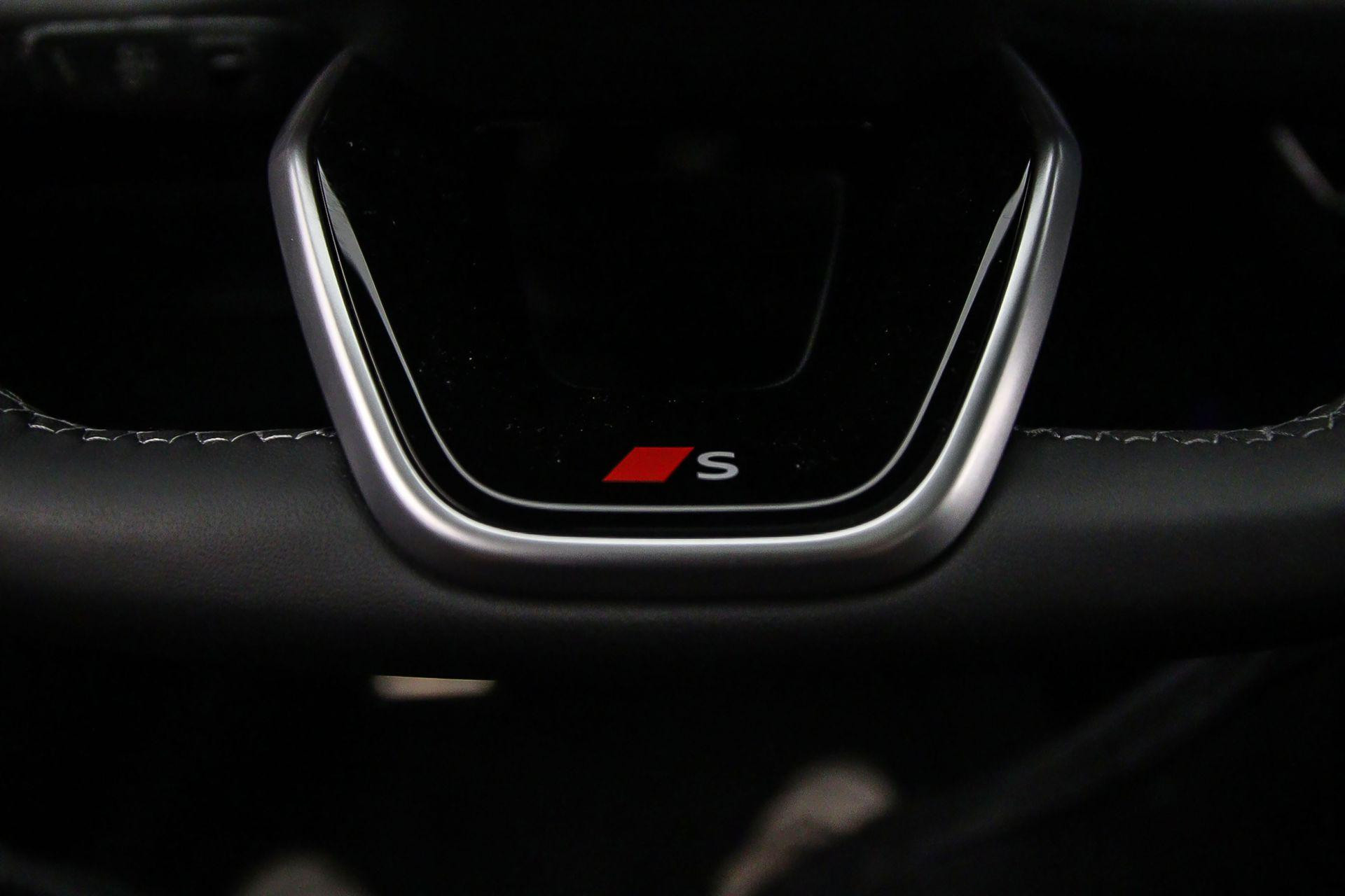 Hoofdafbeelding Audi A6 Avant e-tron