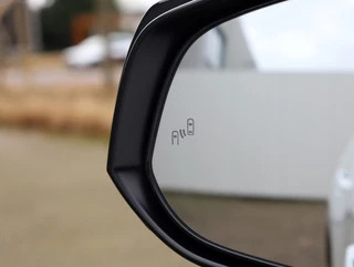 Toyota RAV4 Toyota RAV4 2.5 Hybrid AWD GR SPORT | Nieuw Navigatiescherm | 360 Camera - afbeelding nr 46