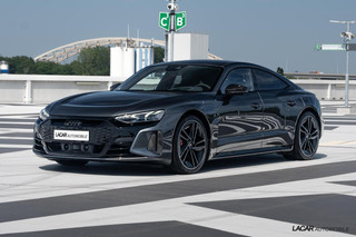 Hoofdafbeelding Audi e-tron GT Audi e-tron GT RS 598 pk I NP 186k I Carbon I RS design rood