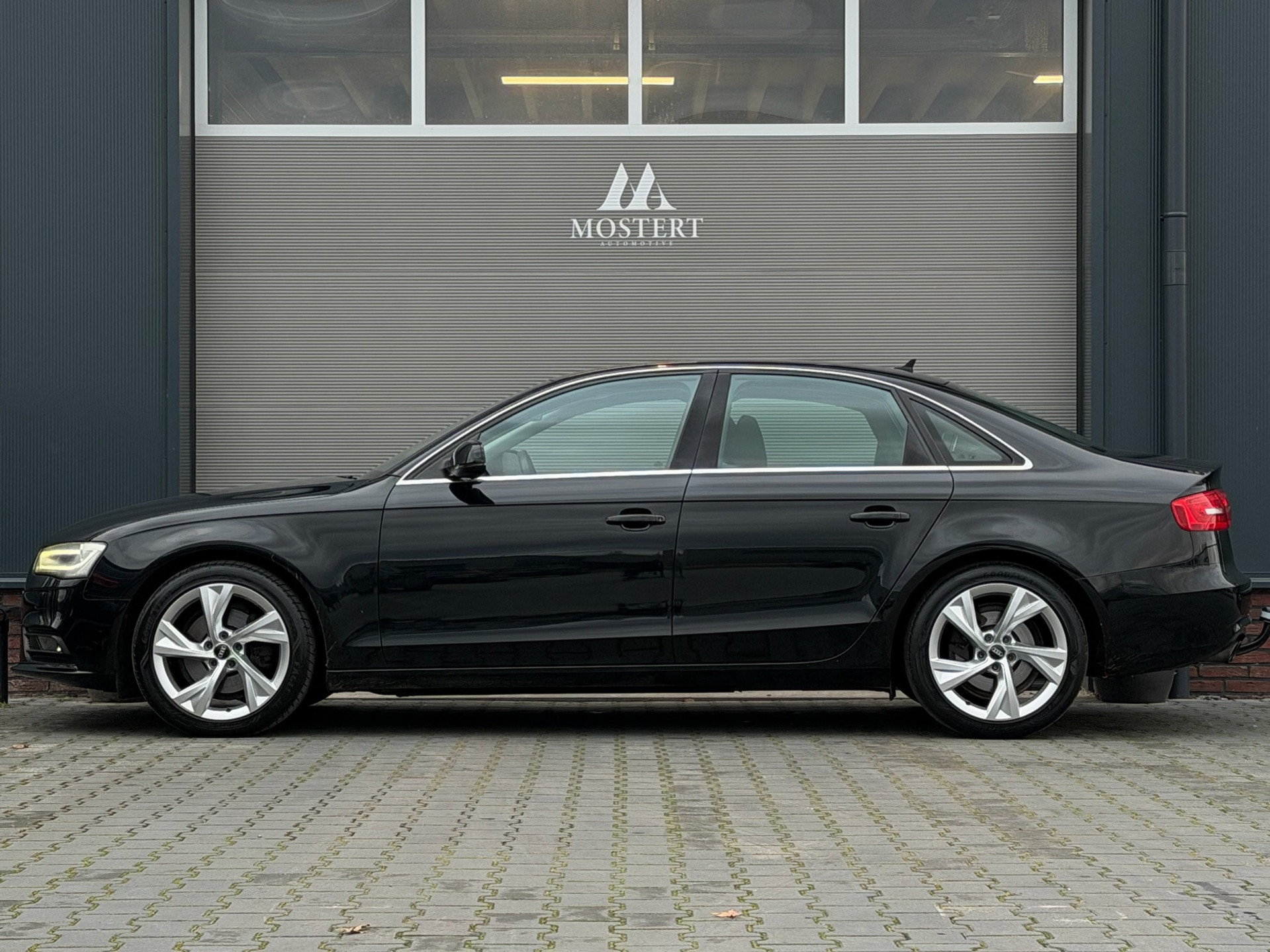 Hoofdafbeelding Audi A4